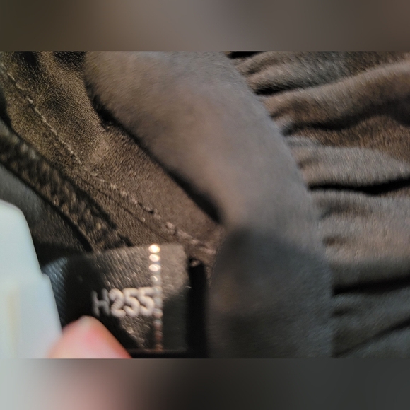 Kate Spade New York Black Sleeveless Bowtie-Neck Velvet Romper Jumpsuit Sz 6 - Picture 6 of 6